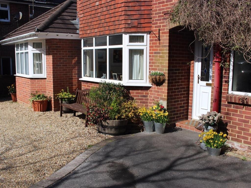 Honey Lodge Broadstone Esterno foto