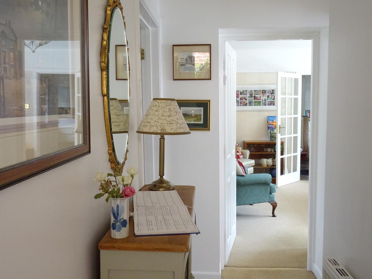 Honey Lodge Broadstone Esterno foto